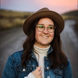 Meet your Posher, Hanna